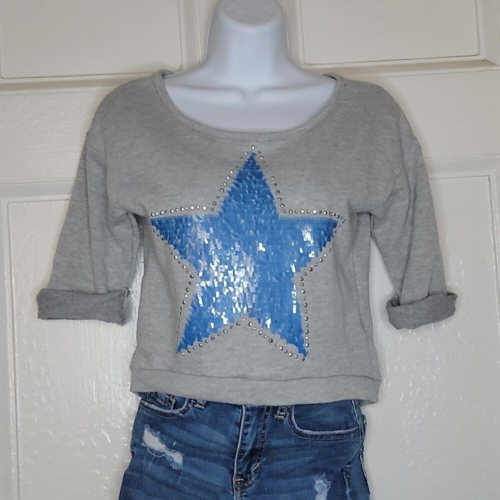 Girl's 3/4 length sleeve sweatshirt embellished with blue star Sz M